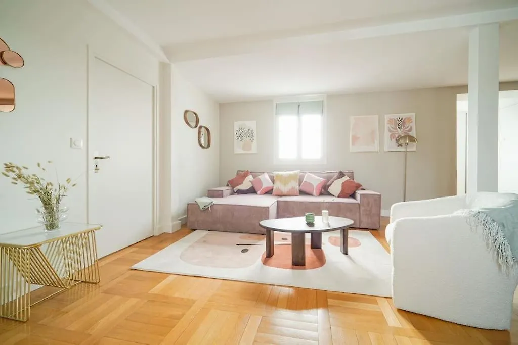Апартаменты Haussmannien 16eme