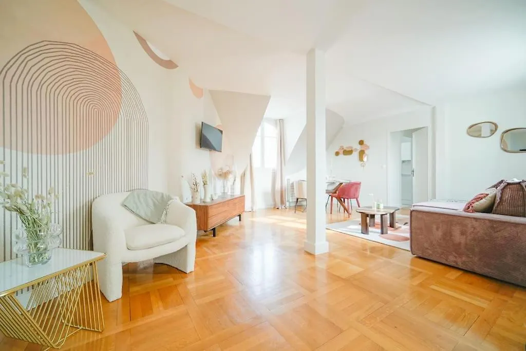 Haussmannien 16eme Апартаменты